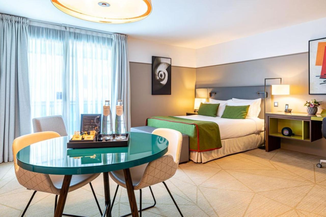 Fraser Suites Paris La Defense Курбевуа Экстерьер фото Suite