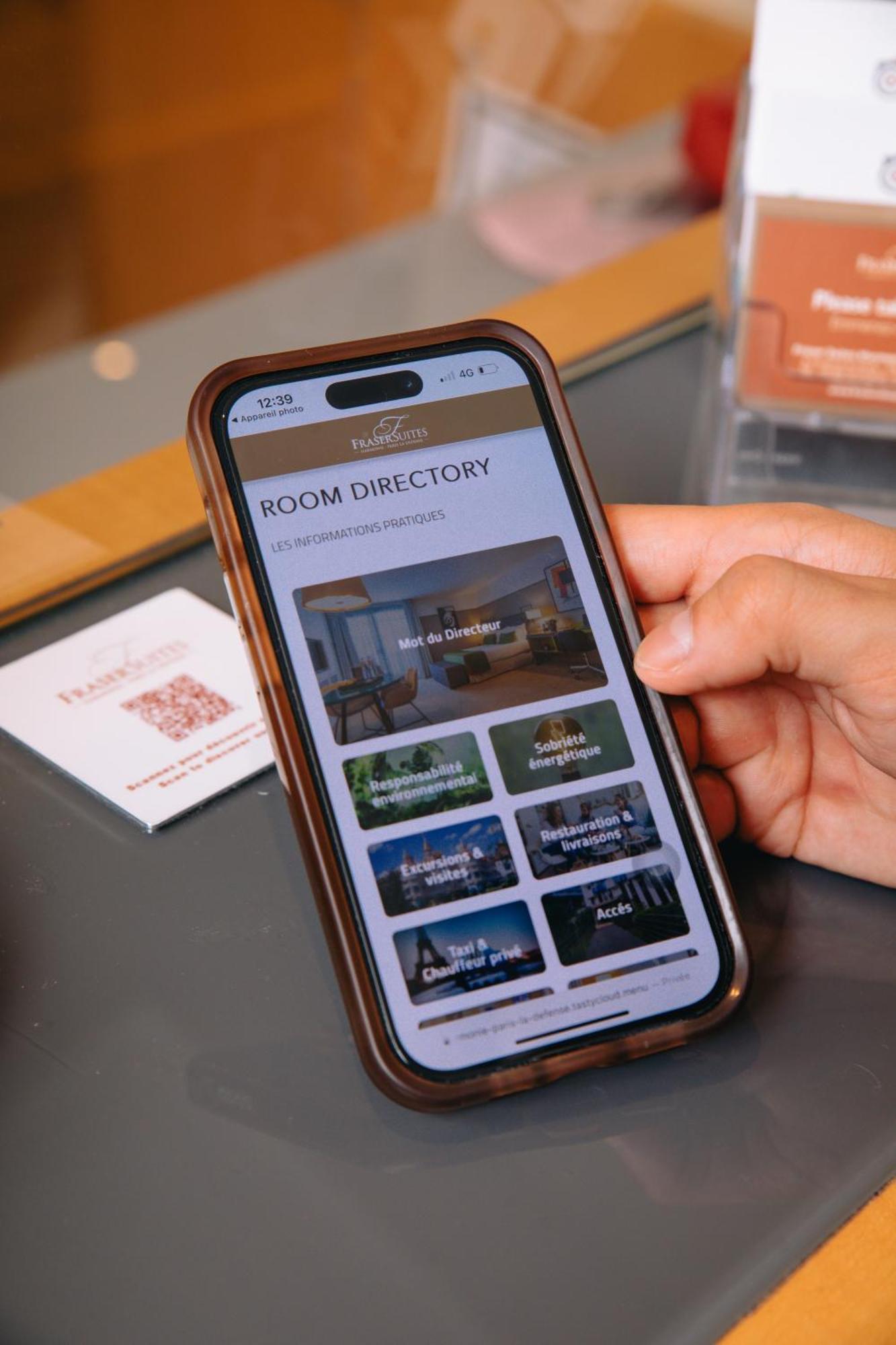 Fraser Suites Paris La Defense Курбевуа Экстерьер фото A hotel room directory app